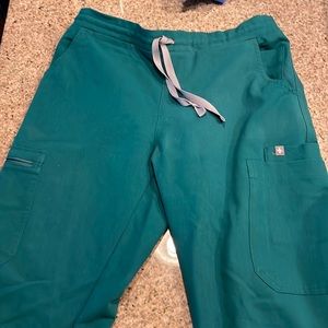 FIGS Women Hunter Green Yola Scrub Bottoms